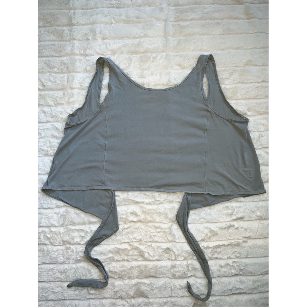 Lululemon cropped tank